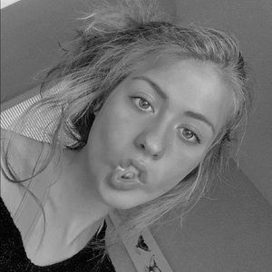 Meet your Posher, Abbie